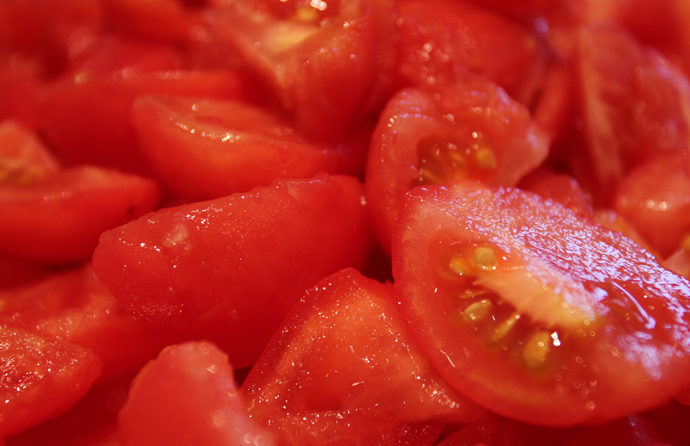 pile-of-tomatoes