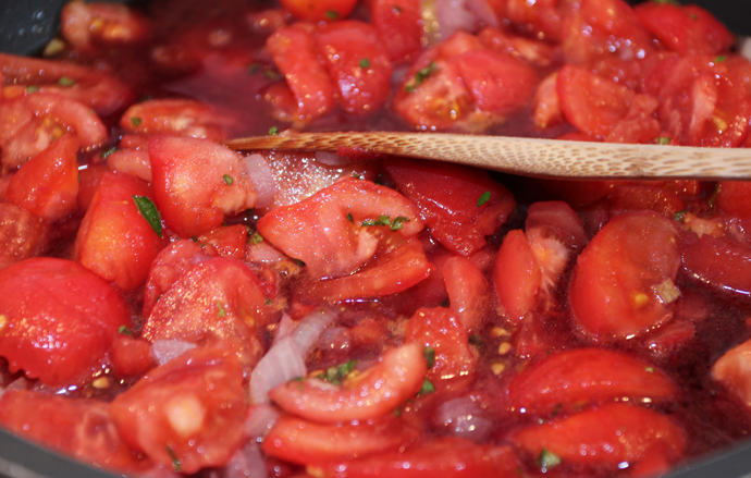 tomatoes-in-pan